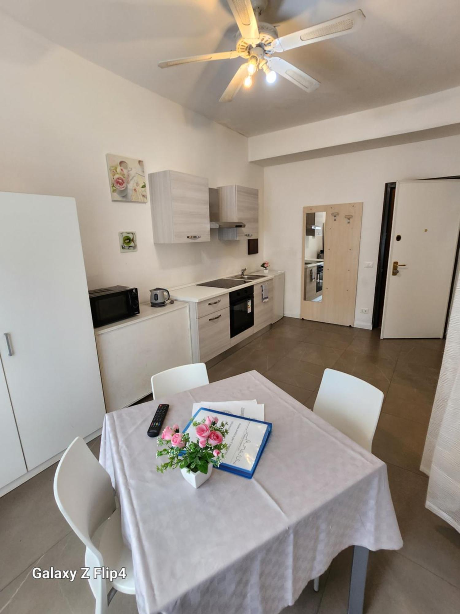 Hb Appartamenti In Centro Bergamo Kültér fotó